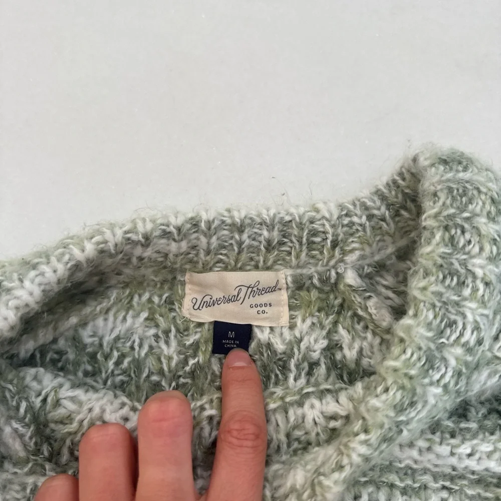 Universal Thread Sweater - Picture 4 of 4